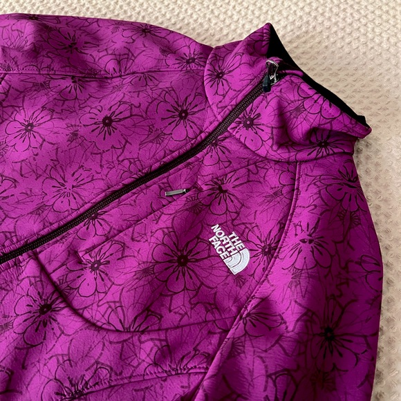 Women’s North Face Jacket - Picture 1 of 5